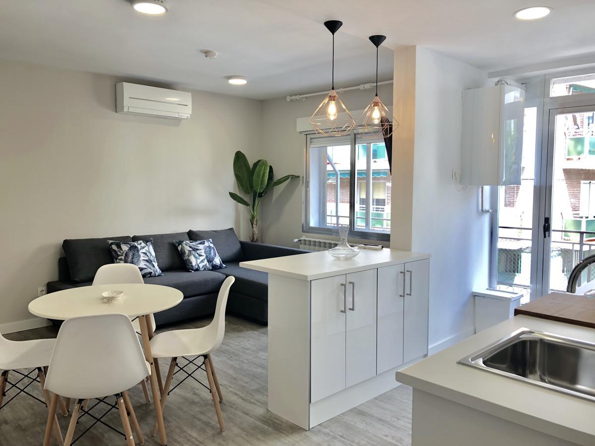 Plaza 5 Carabanchel Apartment Madrid Bagian luar foto