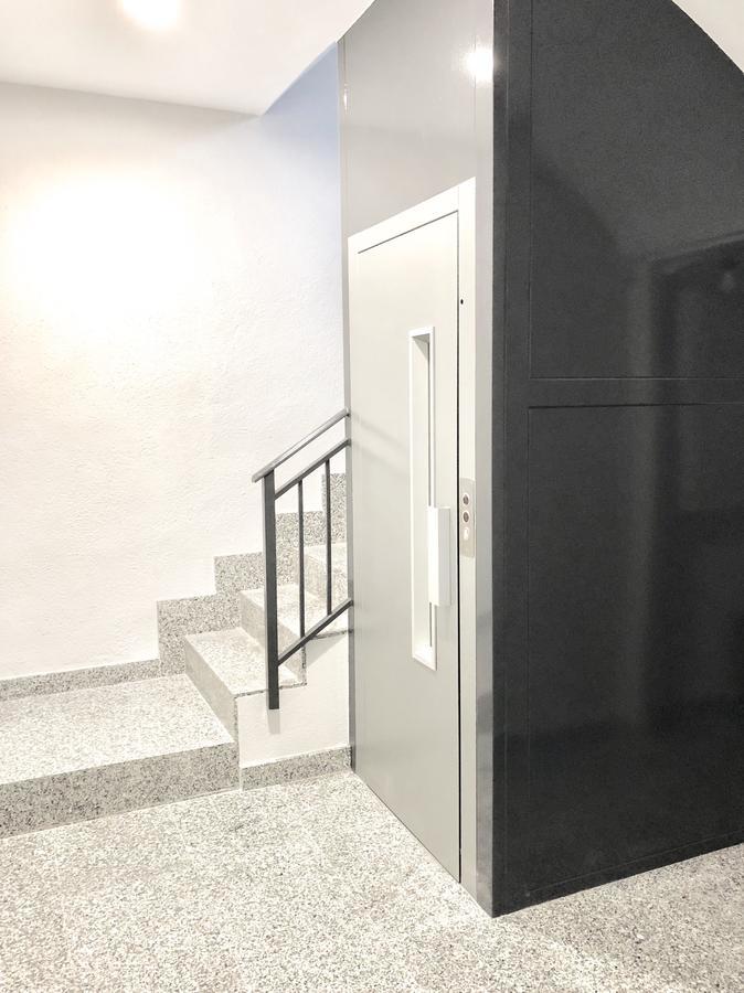 Plaza 5 Carabanchel Apartment Madrid Bagian luar foto