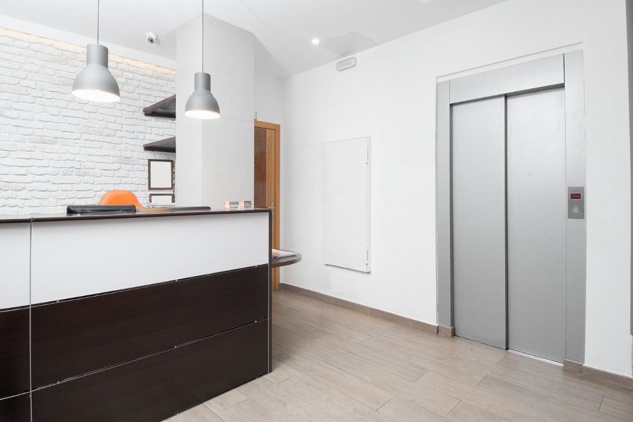 Plaza 5 Carabanchel Apartment Madrid Bagian luar foto